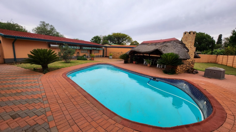 3 Bedroom Property for Sale in Stilfontein Ext 4 North West